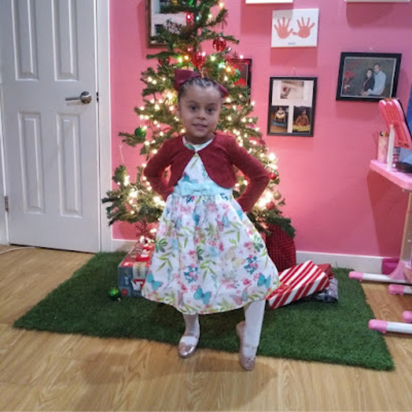 Meet your Posher, Carlos - Picture 1 of 1